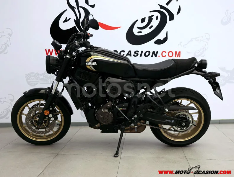 Yamaha XSR700 - Vista 7