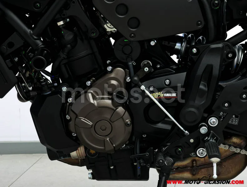Yamaha XSR700 - Vista 10