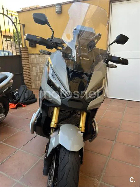 Honda X-ADV - Vista 5