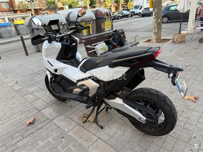 Honda X-ADV - Vista 5