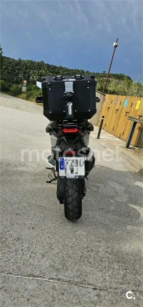 Honda X-ADV - Vista 7