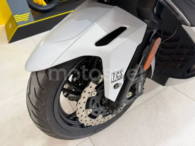 Kymco Xciting VS 400 - Vista 8