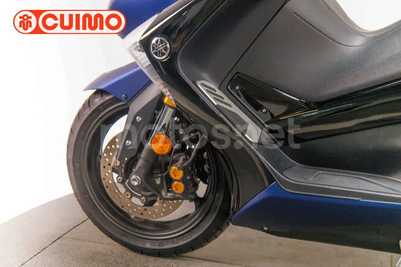 Yamaha TMAX - Vista 24