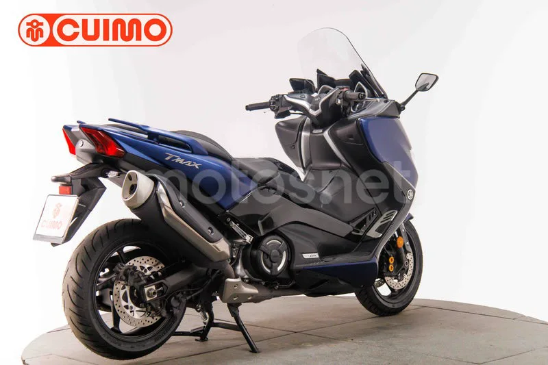 Yamaha TMAX - Vista 4