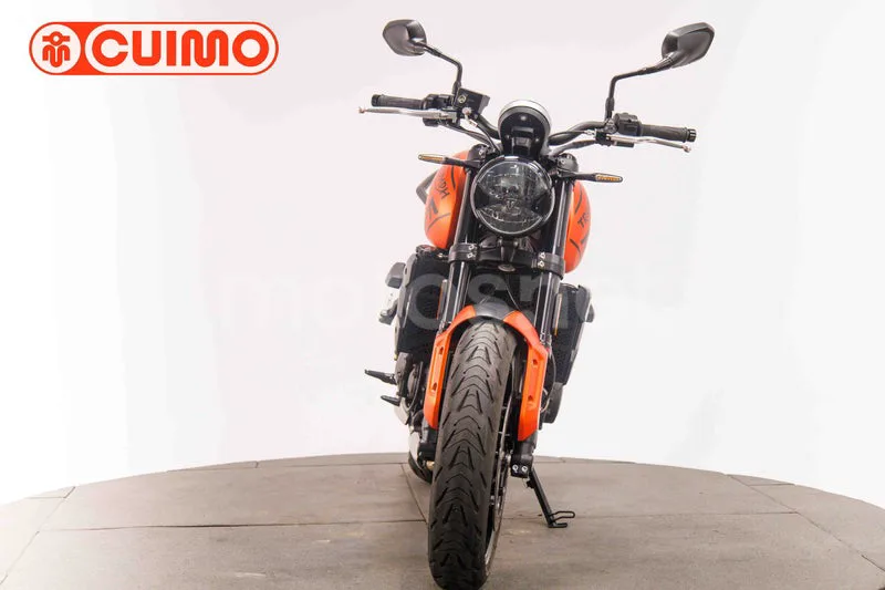 Triumph Trident 660 - Vista 10