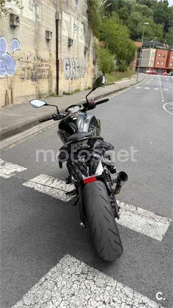 Kawasaki Z900 - Vista 10