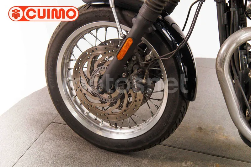 Triumph Bonneville T120 - Vista 19