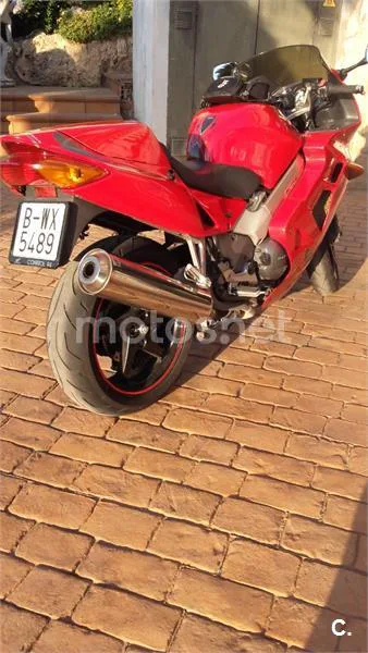 Honda VFR800F - Vista 4