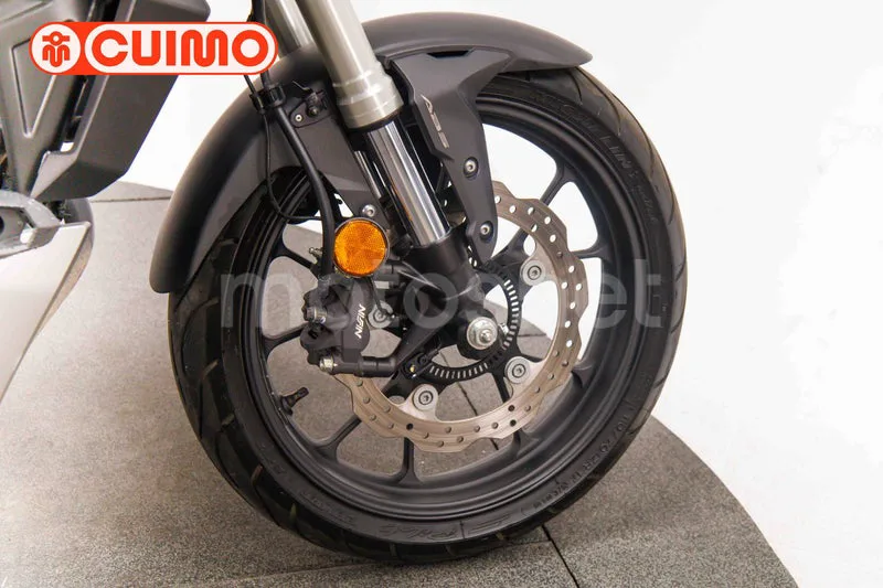 Honda CB125R - Vista 14