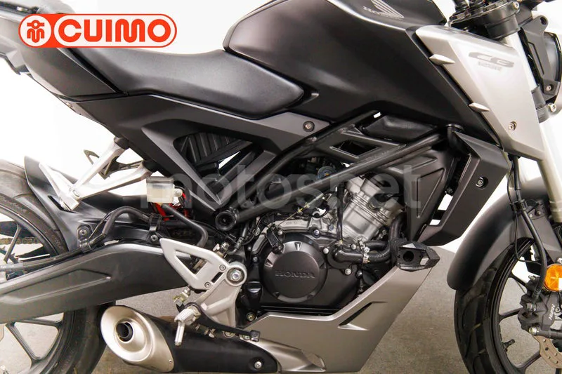 Honda CB125R - Vista 15