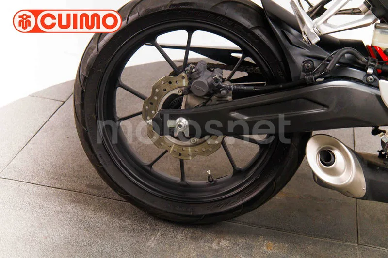 Honda CB125R - Vista 16