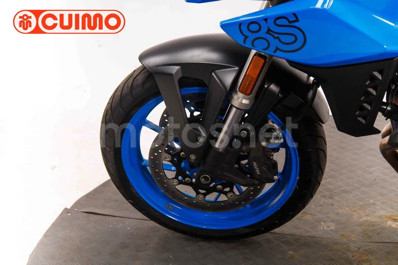 Suzuki GSX-8S - Vista 25