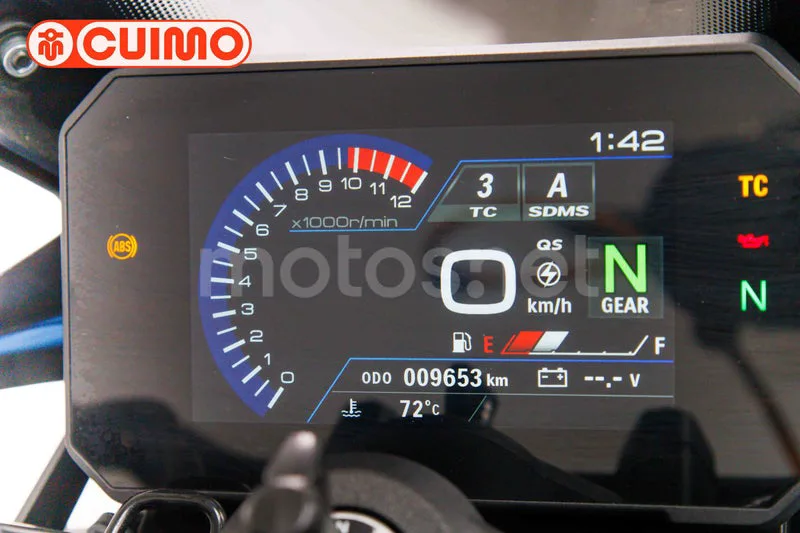 Suzuki GSX-8S - Vista 26