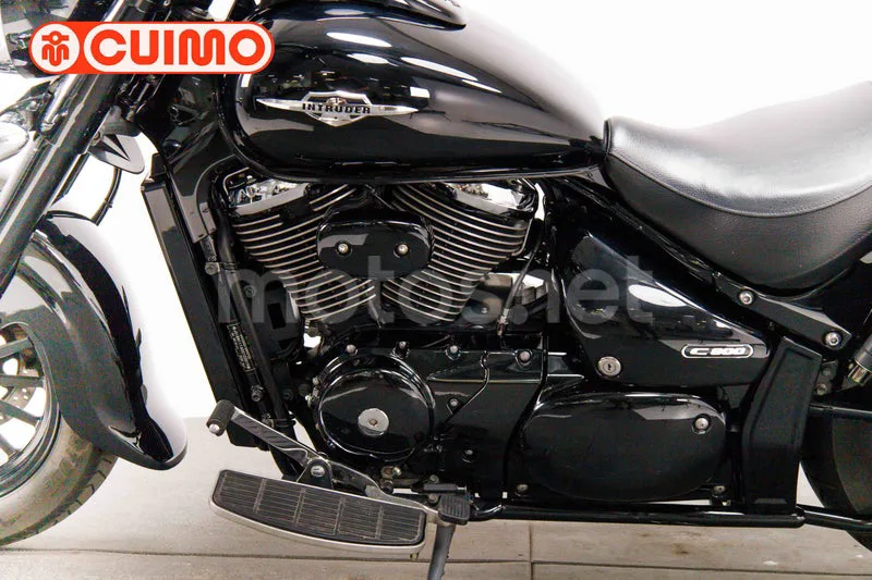 Suzuki Intruder C800 - Vista 18