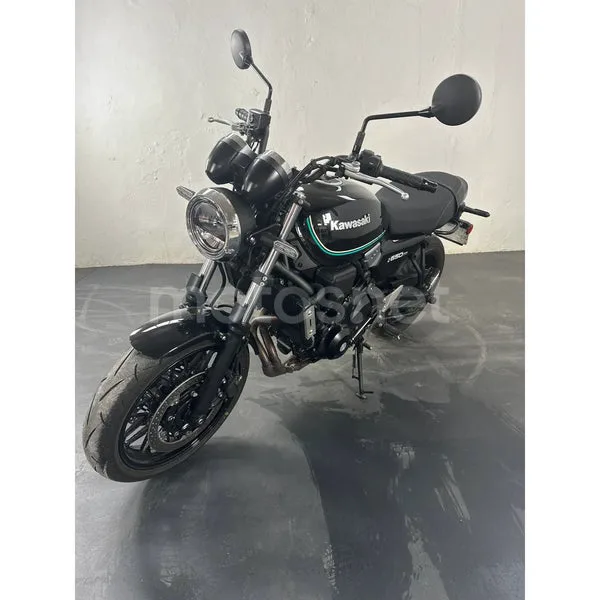 Kawasaki Z650 - Vista 4