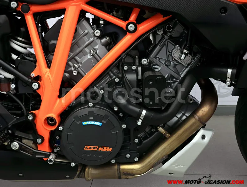 KTM 1290 Super Duke GT - Vista 5