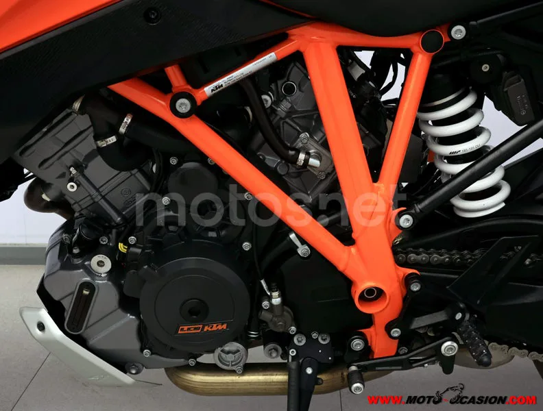 KTM 1290 Super Duke GT - Vista 10