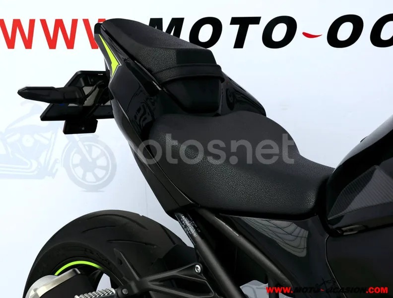 Kawasaki Z900 - Vista 11