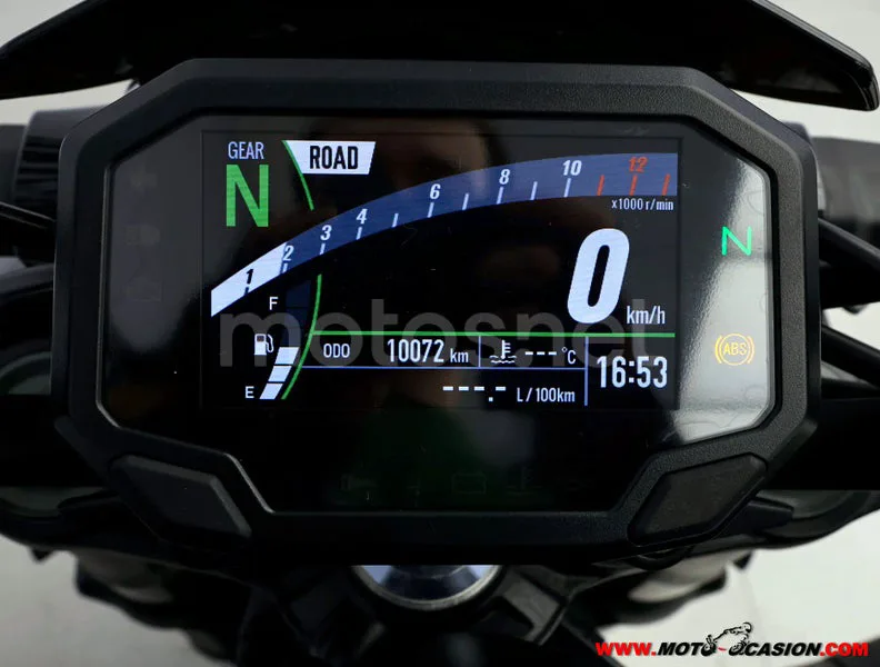 Kawasaki Z900 - Vista 6