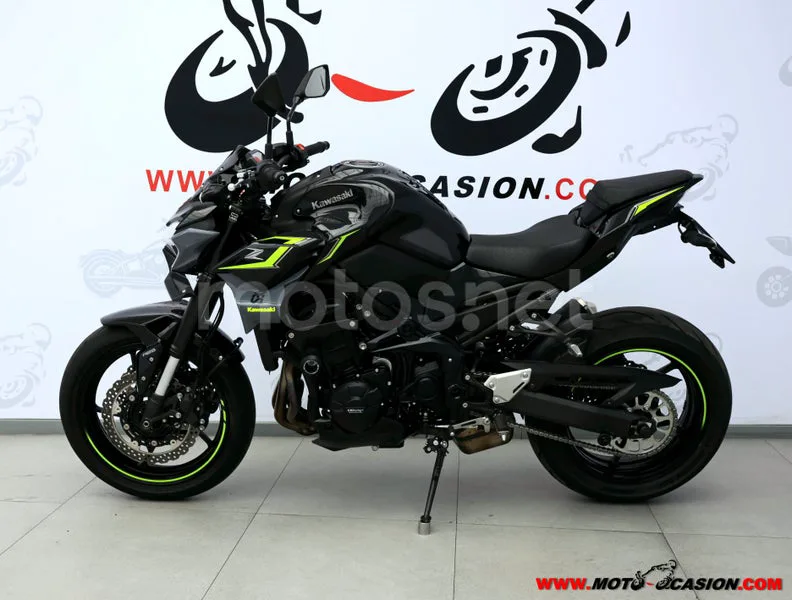 Kawasaki Z900 - Vista 7