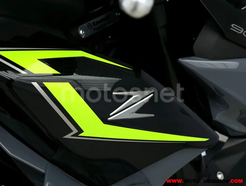 Kawasaki Z900 - Vista 9