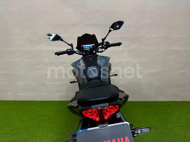 Yamaha MT-07 - Vista 11