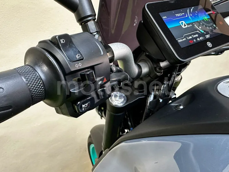 Yamaha MT-07 - Vista 8