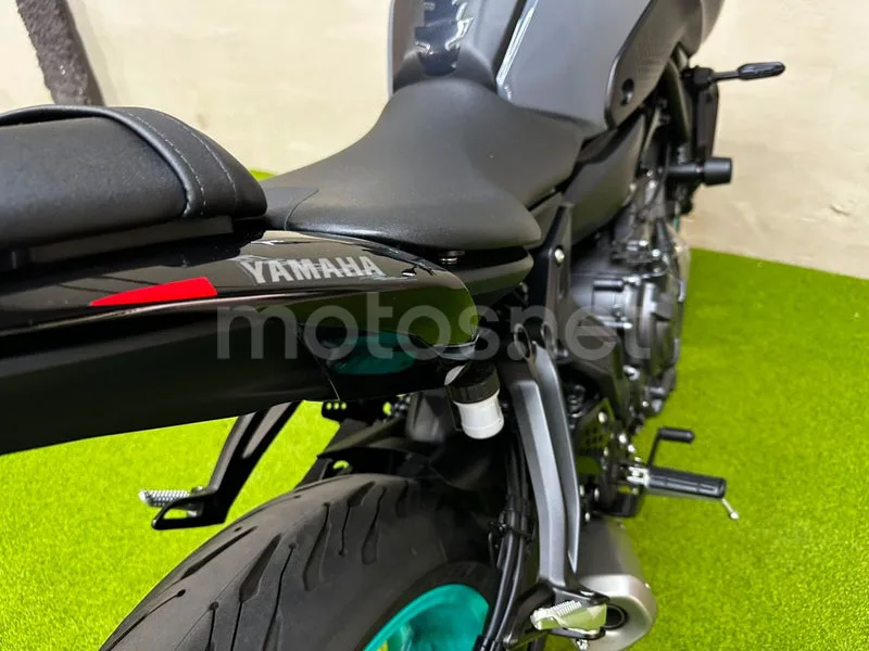 Yamaha MT-07 - Vista 10