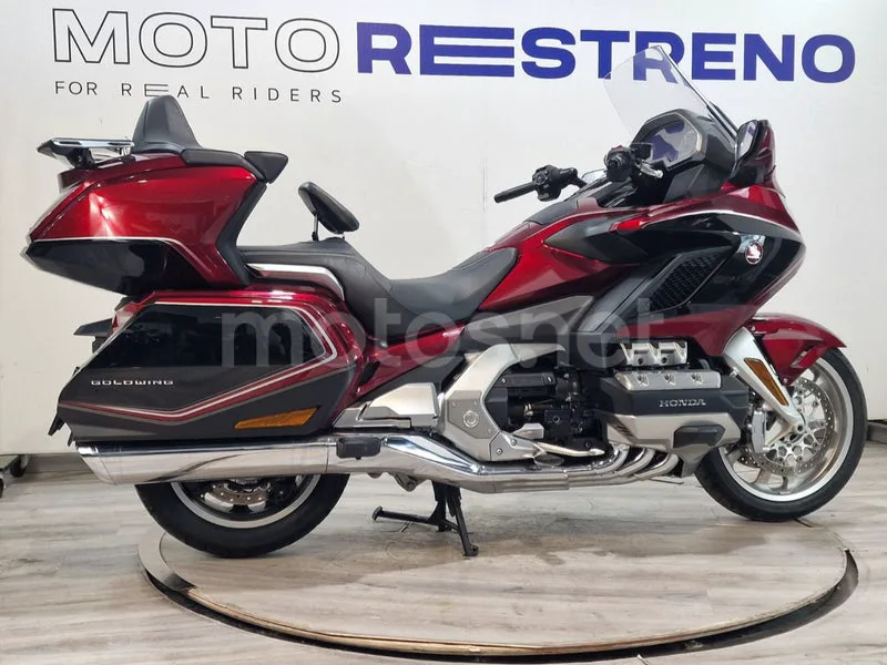 Honda GL1800 Gold Wing - Vista 6