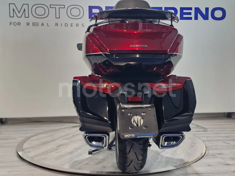 Honda GL1800 Gold Wing - Vista 8