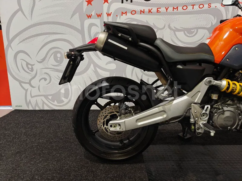 Yamaha MT-03 - Vista 11