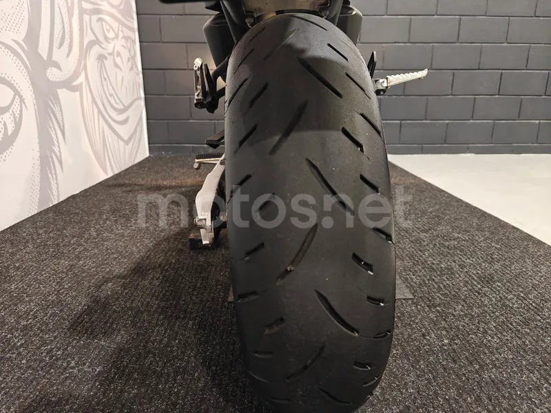 Yamaha MT-03 - Vista 14