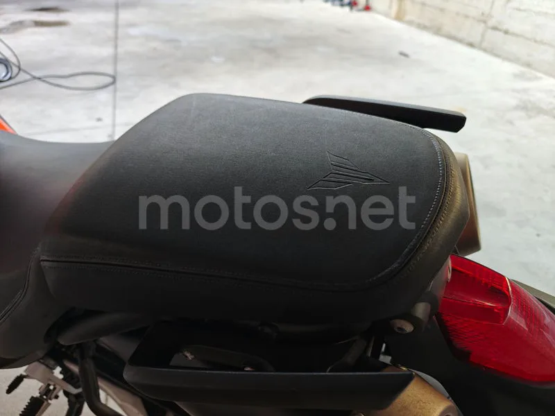 Yamaha MT-03 - Vista 18