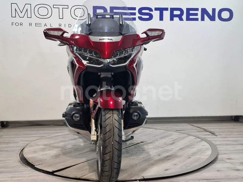 Honda GL1800 Gold Wing - Vista 4