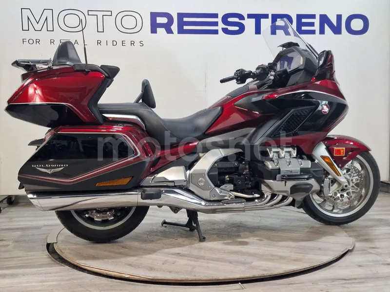 Honda GL1800 Gold Wing - Vista 6