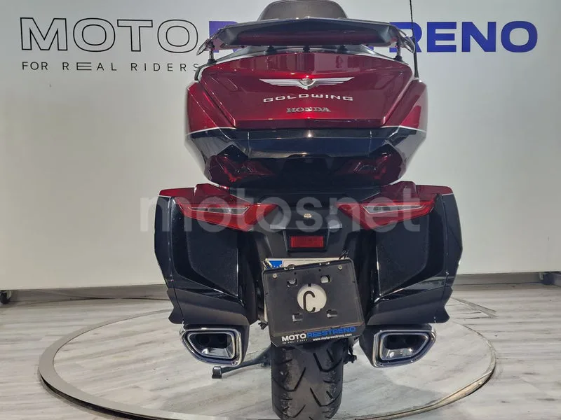 Honda GL1800 Gold Wing - Vista 8