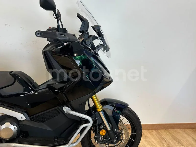 Honda X-ADV - Vista 7