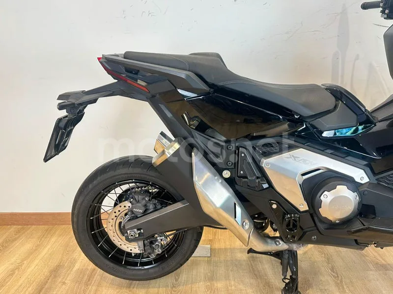 Honda X-ADV - Vista 8