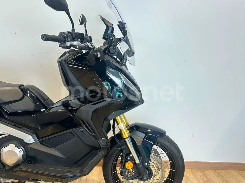 Honda X-ADV - Vista 9