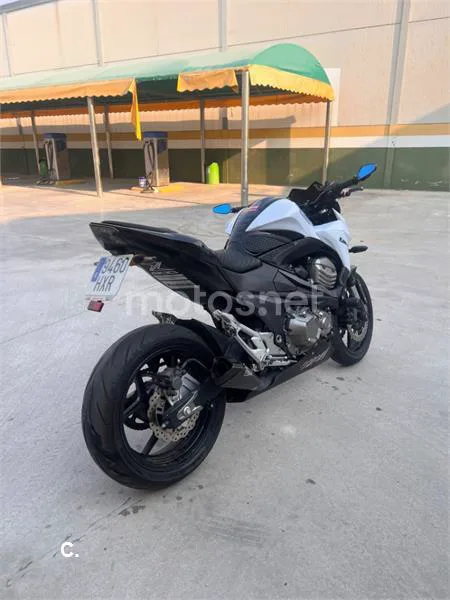 Kawasaki Z800 - Vista 7