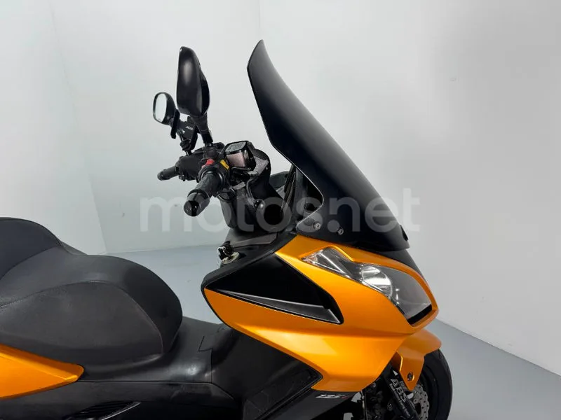 Kymco Super Dink 125 - Vista 3
