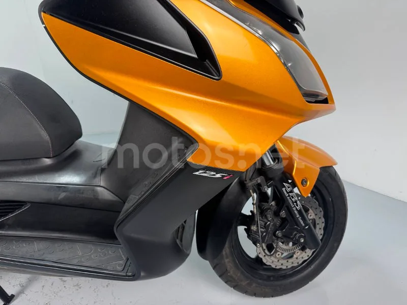 Kymco Super Dink 125 - Vista 4