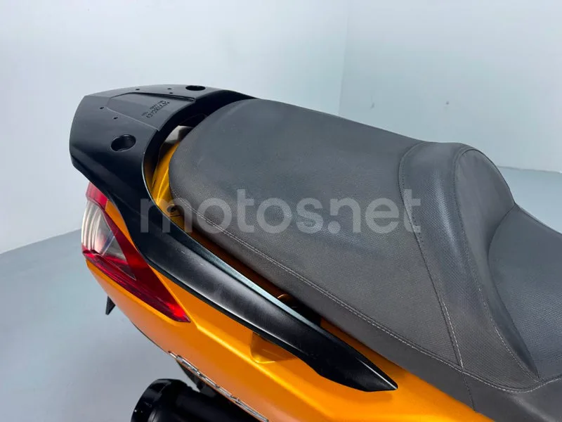 Kymco Super Dink 125 - Vista 10