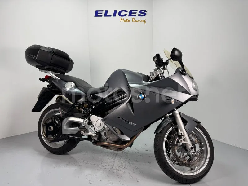 BMW F 800 ST 2950 € 2006 Madrid - 2