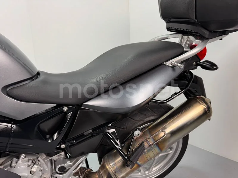 BMW F 800 ST - Vista 18