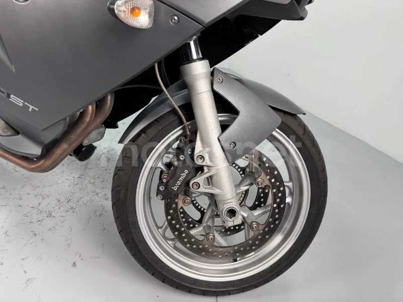 BMW F 800 ST - Vista 4