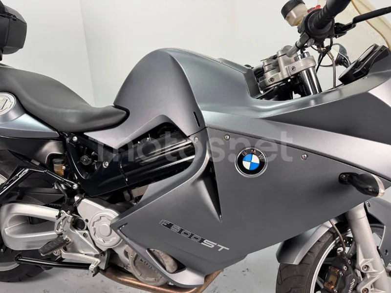 BMW F 800 ST - Vista 5