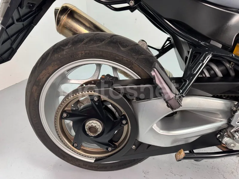 BMW F 800 ST - Vista 9