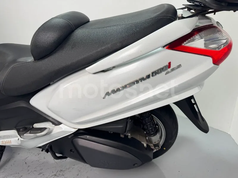 SYM Maxsym 600 - Vista 19