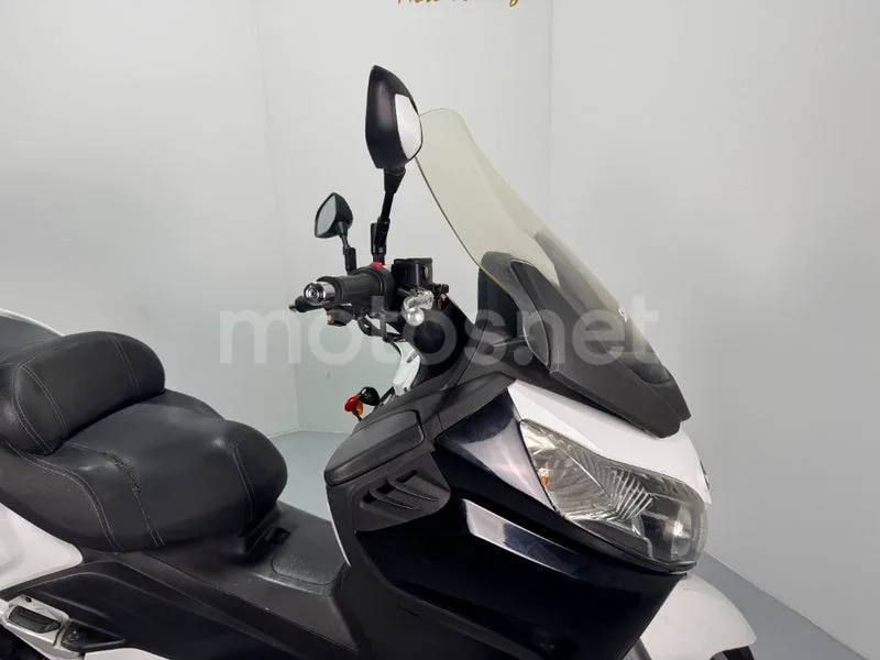 SYM Maxsym 600 - Vista 3